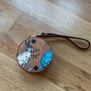 VIP GIFT MCM Wristlet Pouch